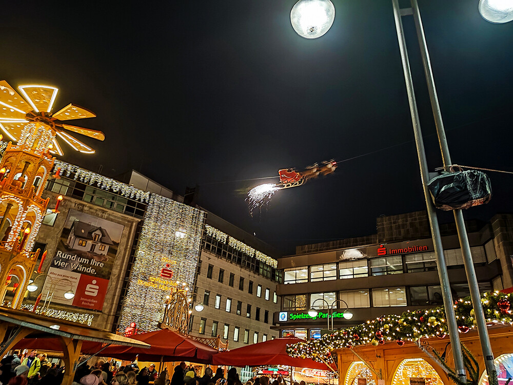 Licht in der Dunkelheit "Weihnachtsmarkt Bochum"
Manni
Schlüsselwörter: 2022