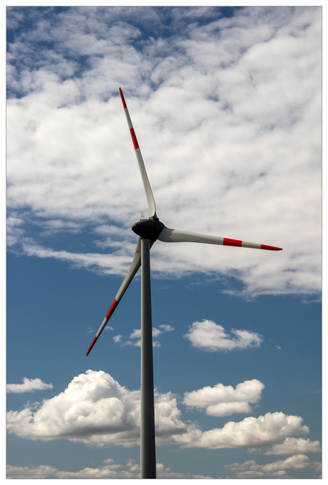Am Himmel "Windrad in den Wolken"
Marianne
Schlüsselwörter: 2025