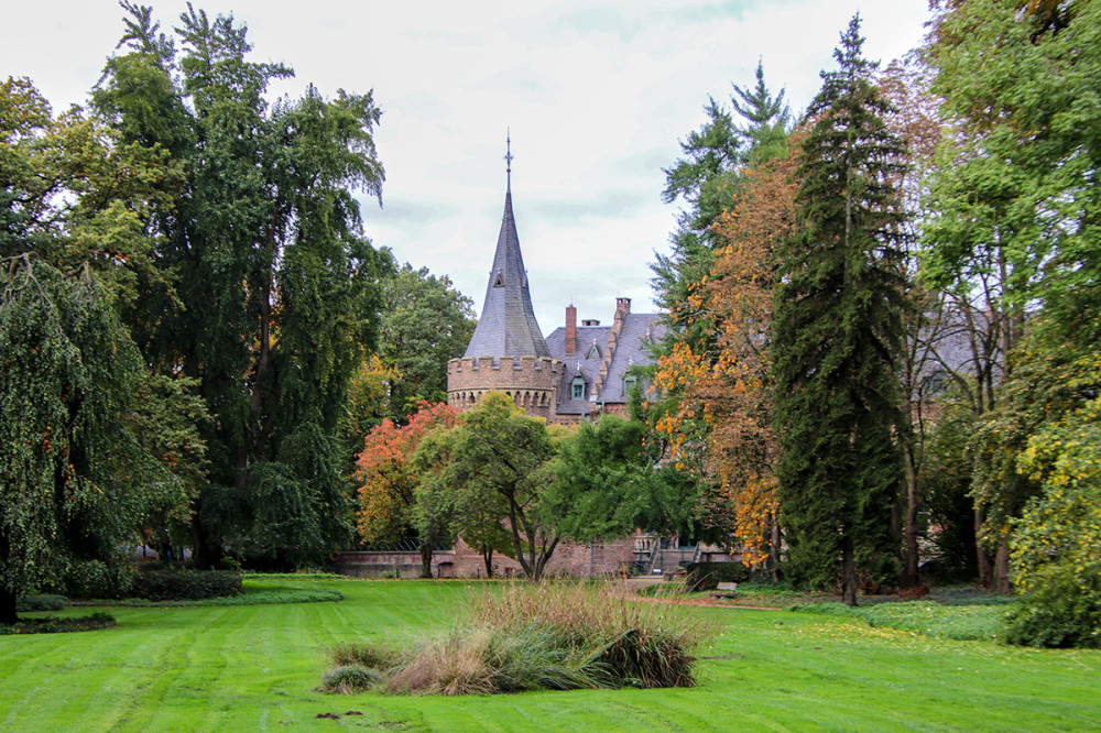 Schloss Paffendorf - Blick aufs Schloß
Marianne
Schlüsselwörter: 2025