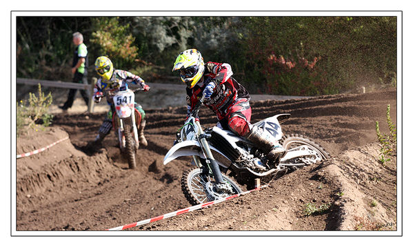 Ab um die Ecke
Motorcross
Schlüsselwörter: Motorcross Meisterschaft Grevenbroich Motorrad