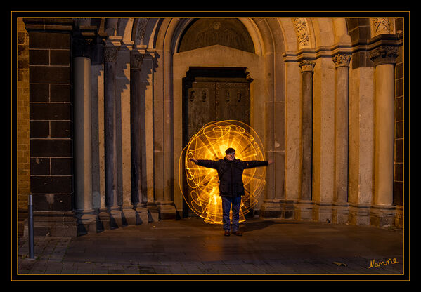 Der Wächter
Schlüsselwörter: Lichtmalerei , Light Painting, 2019