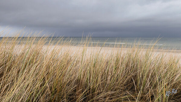 Regen naht
Blick auf die Ostsee wenige Stunden nach dem Sturm Sabine durchgezogen ist
Schlüsselwörter: Ostsee