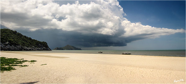 Golf von Thailand
Eine Wolkenfront zieht auf. Zeit für uns den Rückweg anzutreten.
Schlüsselwörter: Golf von Thailand