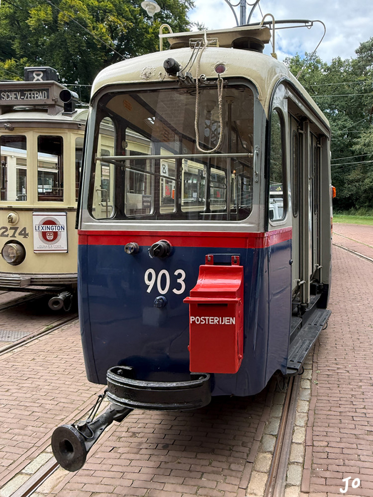 Straßenbahn
Die Straßenbahnen in unserem Museum fahren auf Normalspur, der in den meisten europäischen Ländern üblichen Spurweite. lt.openluchtmuseum
Schlüsselwörter: 2025