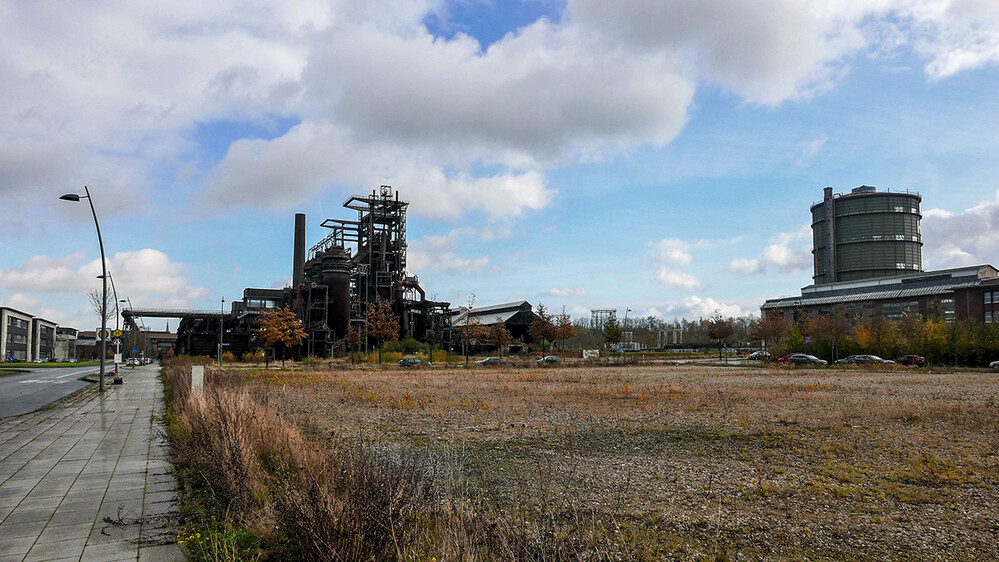 Weitwinkel "Industriedenkmal"
Stahlwerk Phönix West  
Norbert
Schlüsselwörter: 2021