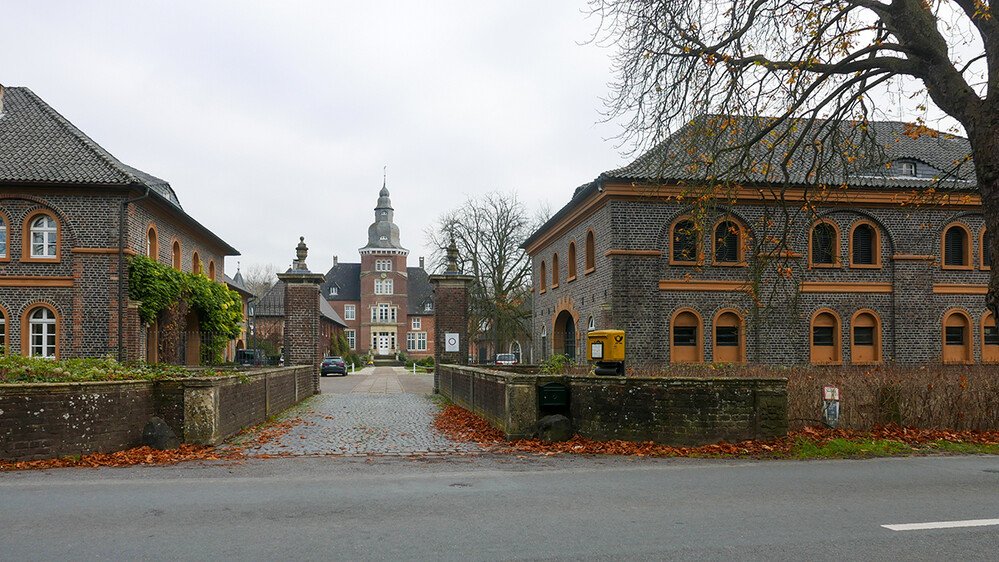 Weitwinkel "Wasserschloss Sandfort Olfen - Vinnum"
Im Besitz der Familie Graf vom Hagen- Freiherr von Plettenberg
Norbert
Schlüsselwörter: 2021