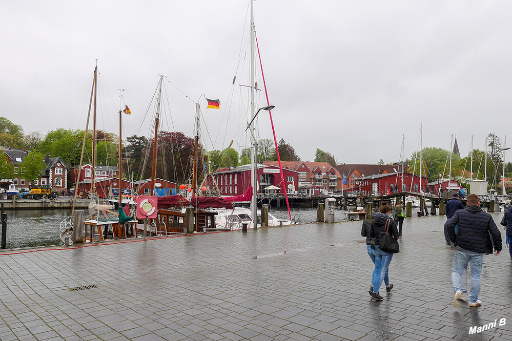 Eckernförde
Eckernförde liegt an der Ostsee am Ende der Eckernförder Bucht, auf halbem Weg von Kiel nach Schleswig. laut Wikipedia
Schlüsselwörter: Schleswig-Holstein