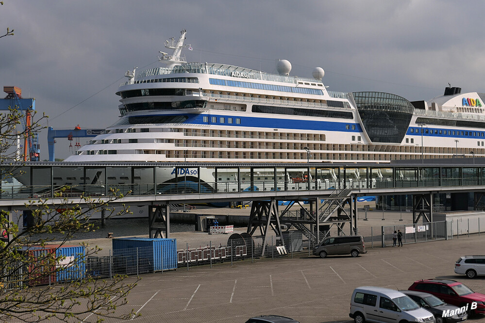Kiel
Die AidaSol fährt wieder
Kiel ist mit seiner günstigen geografischen Lage, den drei modernen Passagier­terminals und der guten Infra­struktur der dritt­größte Reise­wechselhafen für Kreuz­fahrten in Nordeuropa. laut ostsee
Schlüsselwörter: Schleswig-Holstein