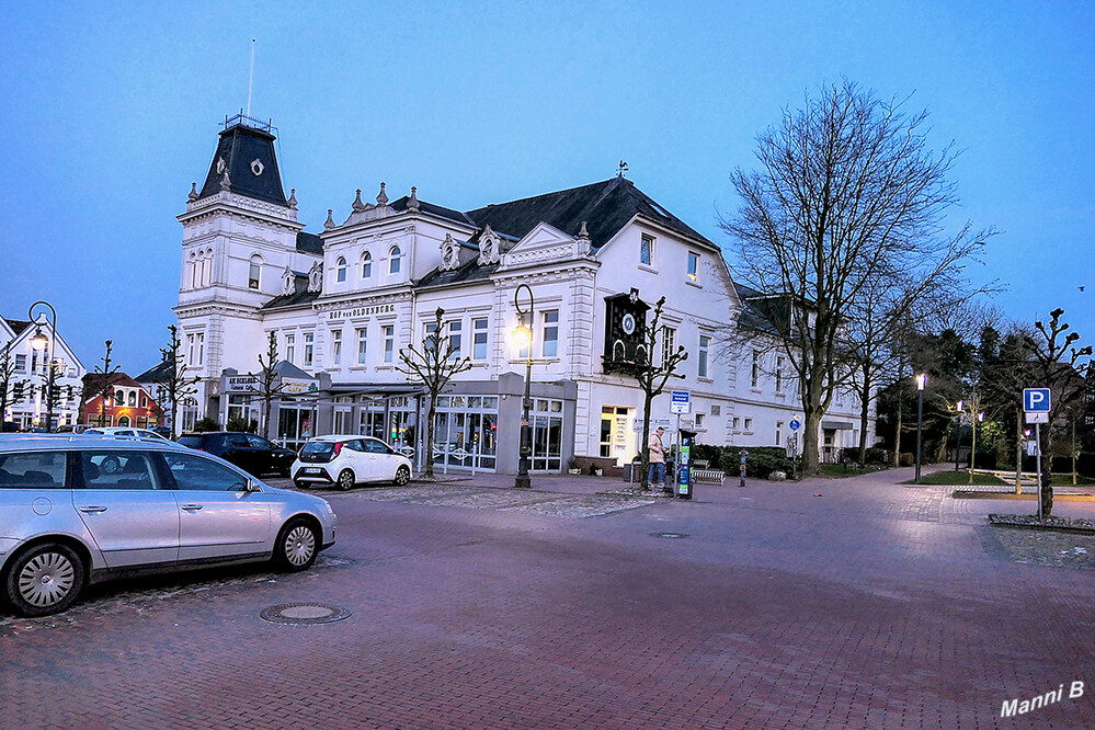 Impressionen aus Jever
Hof von Oldenburg 
