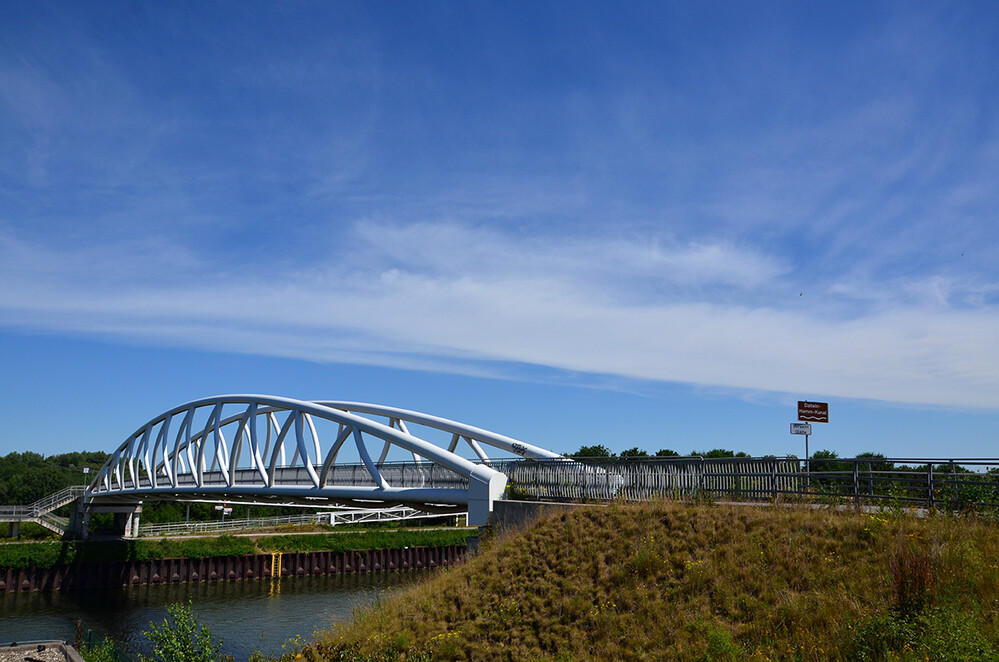Brücken und Stege „Bogenfachwerk über den Dattel-Hamm-Kanal“
Perla
Schlüsselwörter: 2022