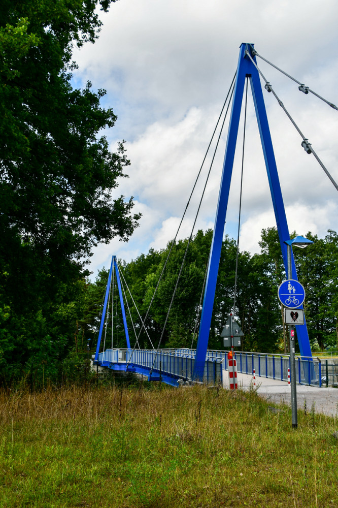 Ingenieurskunst "Schrägseilbrücke"
Perla
Schlüsselwörter: 2025