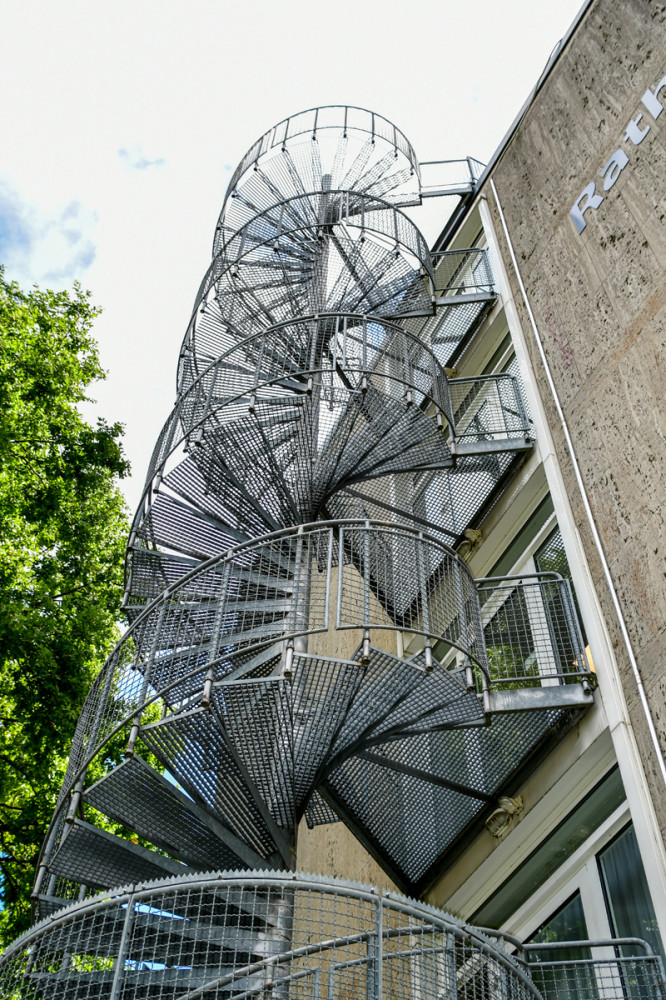 Ingenieurskunst "Feuerschutztreppe"
Perla
Schlüsselwörter: 2025