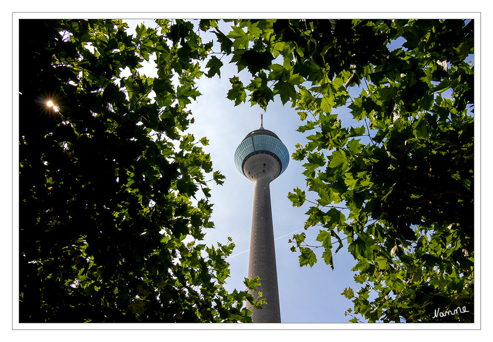 32 - Rheinturm
2021
Schlüsselwörter: Düsseldorf; Medienhafen