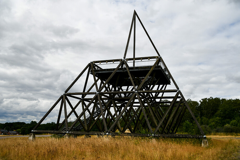 Kunst im öffentlichen Raum „Spurwerkturm"
von Bildhauer Jan Bormann
Roland
Schlüsselwörter: 2022