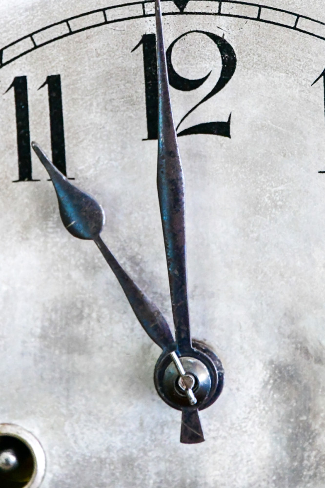 Minimalistisch "Uhrzeiger"
Roland
Schlüsselwörter: 2026