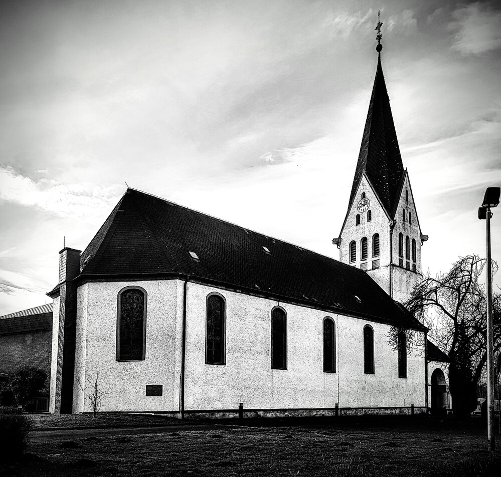 Schwarz / Weiß "St. Joh. Baptista Kirche"
Manni
Schlüsselwörter: 2024