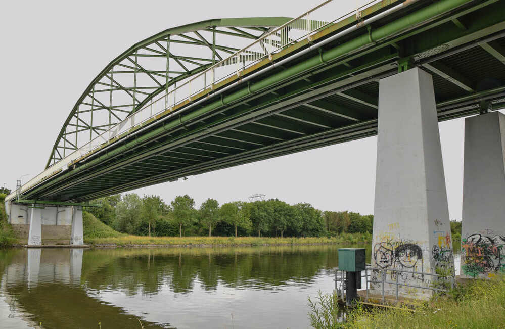 Brücken und Stege „Brücke über den Juliana-Kanal“
Verena
Schlüsselwörter: 2022