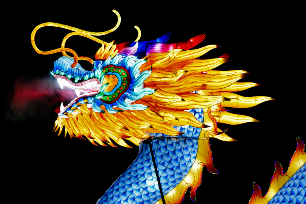 China Lights - Dampfender Drache
Verena
Schlüsselwörter: 2025