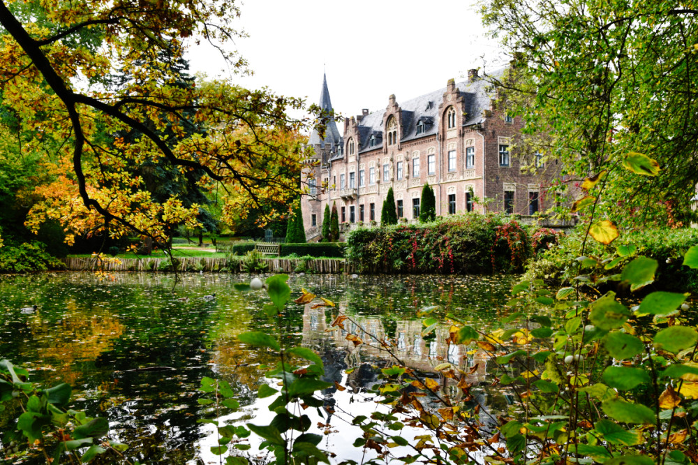 Schloss Paffendorf - Vom Park aus
Verena
Schlüsselwörter: 2025