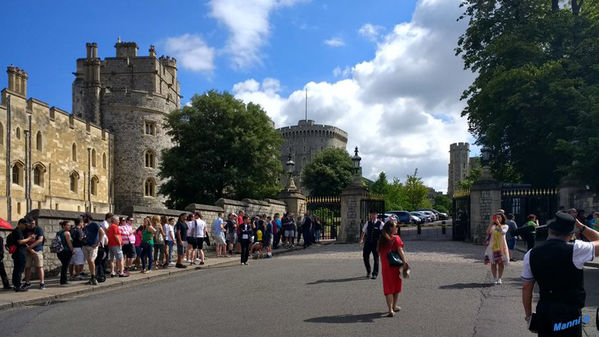 Westminster Castle
Aufenthaltsort der Queen, wenn sie nicht im Buckingham Palace weil.
Schlüsselwörter: Englan, London