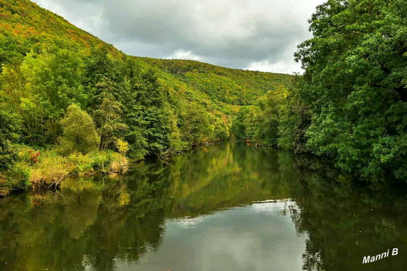 Impressionen aus der Nordeifel
Indien Summer am Rur-Ufer Radweg zwieschen Nideggen und Obermaulbach
Schlüsselwörter: Nordeifel; Eifel