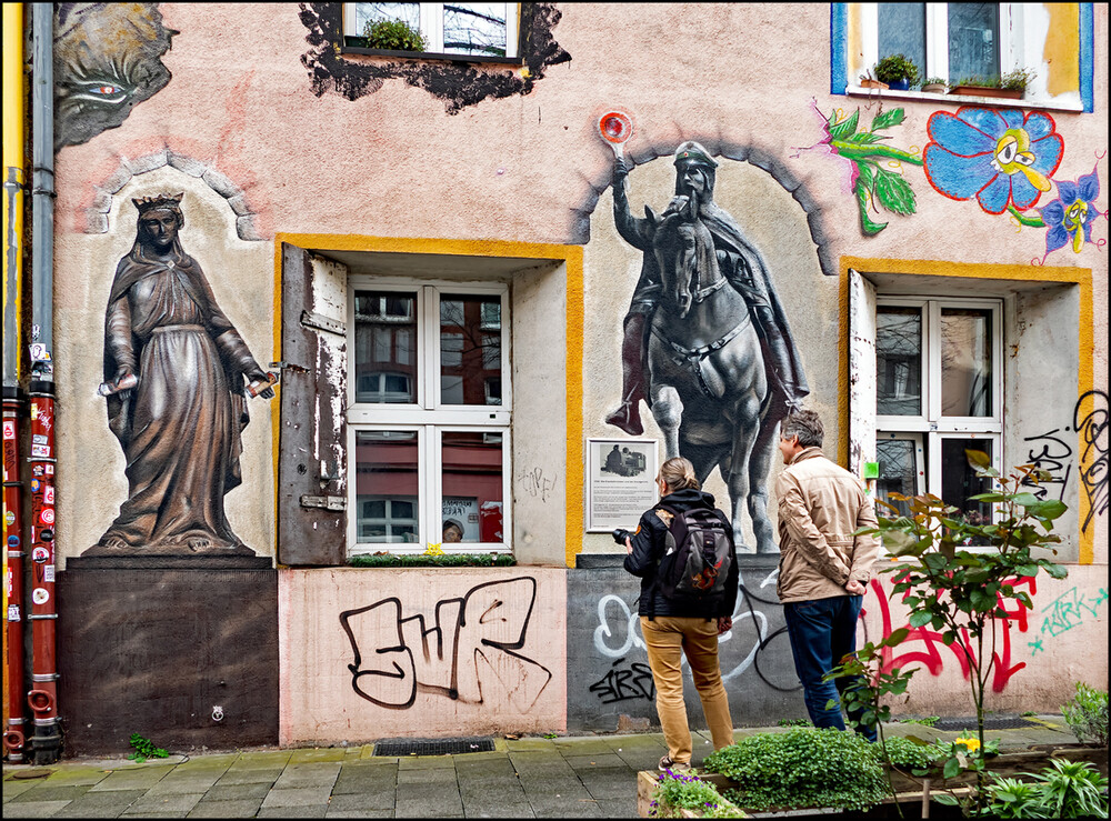 Kiefernstraße "Interesse"
Elise
Schlüsselwörter: Düsseldorf; 2024