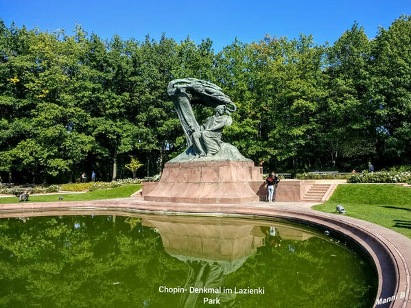 Warschauimpressionen
Der Łazienki-Park (deutsch: Park der Bäder) ist mit 80 ha die größte Parkanlage in Warschau. Der Park liegt im Stadtteil Śródmieście an den Aleje Ujazdowskie, dem südlichen Teil des Warschauer Königsweges, der vom Königsschloss nach Wilanów führt. laut Wikipedia
Schlüsselwörter: Polen