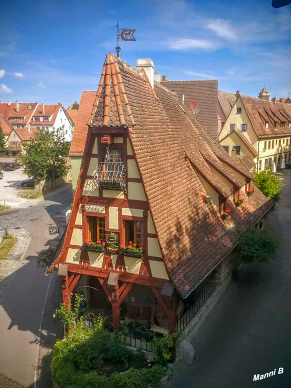 Rothenburg an der Tauber
Blick auf die Gerlachschmiede vom Wehrgang aus-
Schlüsselwörter: Bayern