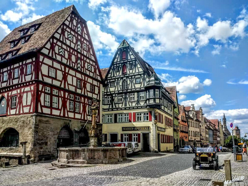 Rothenburg an der Tauber
Fleisch- und Tanzhaus und Jagstheimerhaus am Marktplatz.
Schlüsselwörter: Bayern