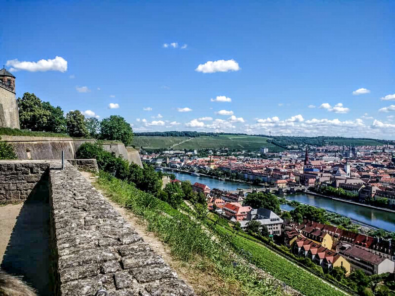 Würzburg
Blick von der Festung Marienberg auf Würzburg
Schlüsselwörter: Bayern