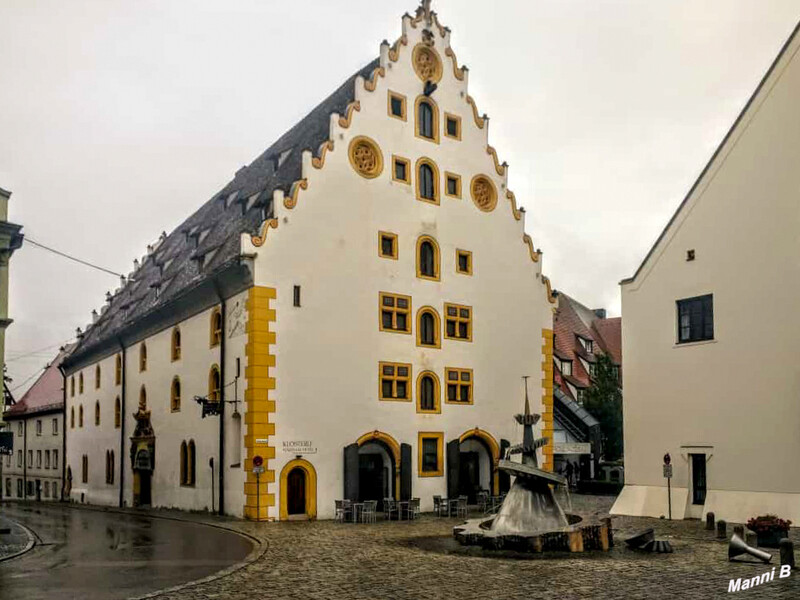 Nördlingen
ehemaliges Kloster nun Restaurant
Schlüsselwörter: Bayern