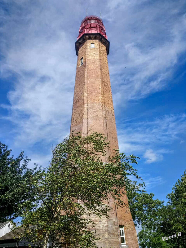 Fehmarnimpressionen
Inmitten des Naturschutzgebiets Krummsteert steht der Leuchtturm Flügge
Bei klarem Wetter kann man von dort aus nicht nur die wunder­schöne Insel Fehmarn über­blicken, sondern sogar bis nach Dänemark schauen. laut Ostsee.de
Schlüsselwörter: 2020; Ostsee; Fehmarn