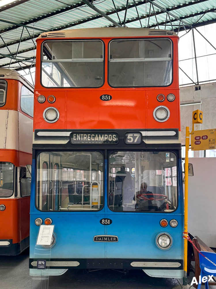 Lissabon Impressionen
Das Carris-Museum ermöglicht einen Blick in vergangene Jahrhunderte. In riesigen Werkshallen sind Fahrzeuge ausgestellt, mit denen in Lissabon Passagiere befördert wurden, angefangen mit Wagen auf Schienen, die von Pferden gezogen wurden bis hin zu Bussen aus der 2. Hälfte des 20. Jhs. lt. visitlisboa
Schlüsselwörter: 2026