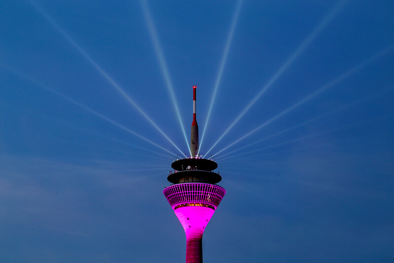 Rheinturm in Magenta
Elise
Schlüsselwörter: Düsseldorf; Rheinturm; Magenta