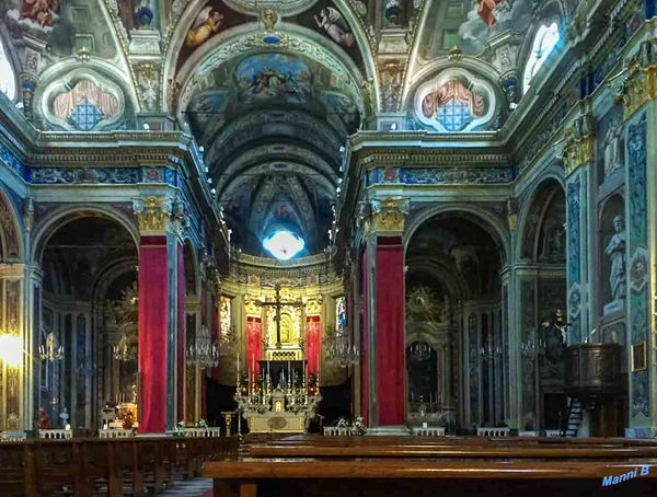 Basilica San Nicolo
Das Innere der Basilika: Kirchenschiff und Hochaltar
Schlüsselwörter: Italien