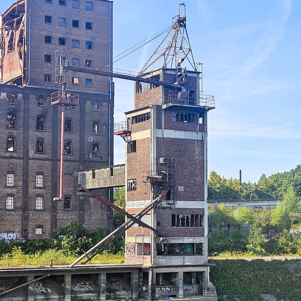 Ingenieurskunst "Befüllungsturm für Schiffe"
Chris
Schlüsselwörter: 2025