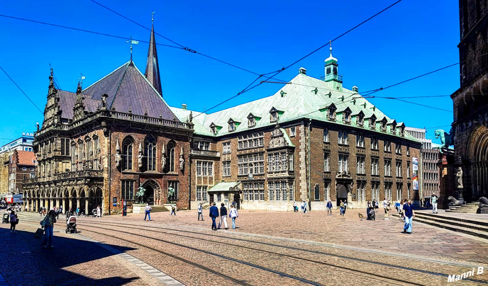 Das alte und rechts das neue Rathaus von Bremen
Schlüsselwörter: 2026