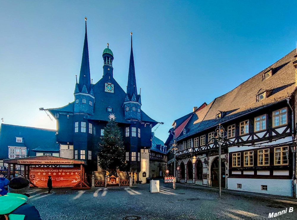 Wernigerode
Wernigerode ist eine Stadt im Harz im Mitteldeutschland. Ihre Altstadt zeichnet sich durch ihre Fachwerkhäuser aus, darunter das mittelalterliche Rathaus und das "Schiefe Haus". 
Schlüsselwörter: 2025