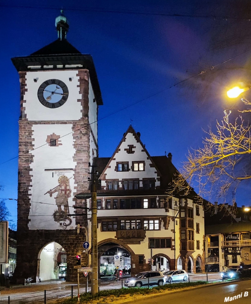 Freiburg im Breisgau - Schwabentor
Das Schwabentor (im Mittelalter auch Obertor genannt) ist das jüngere der beiden noch erhaltenen Stadttore (Martinstor) der mittelalterlichen Stadtbefestigung von Freiburg im Breisgau. lt. Wikipedia
Schlüsselwörter: 2026