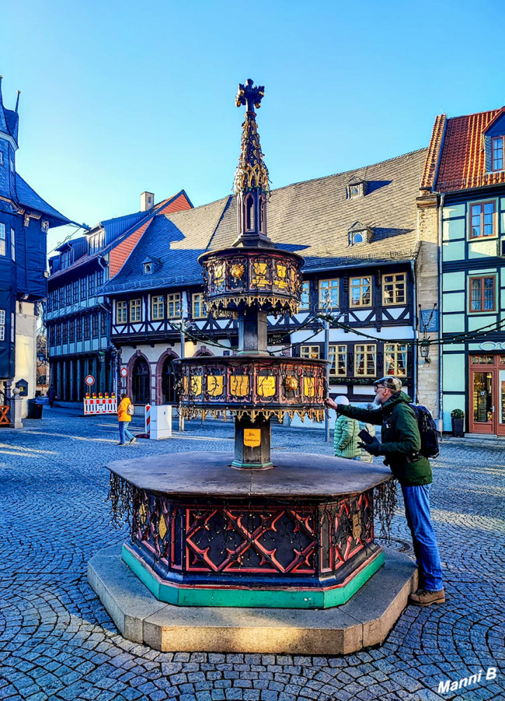 Wernigerode
Hier auf dem Markt steht auch der "Wohltäterbrunnen", so genannt wegen der an ihm vorhandenen Namen von Menschen, die sich um die Stadt verdient gemacht haben. lt brunnenturmfigur
Schlüsselwörter: 2025