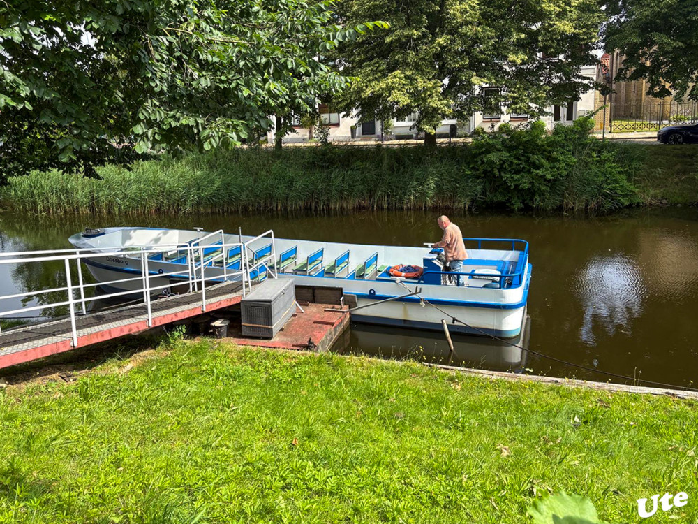 Grachtenfahrt in Friedrichstadt
Schlüsselwörter: 2026