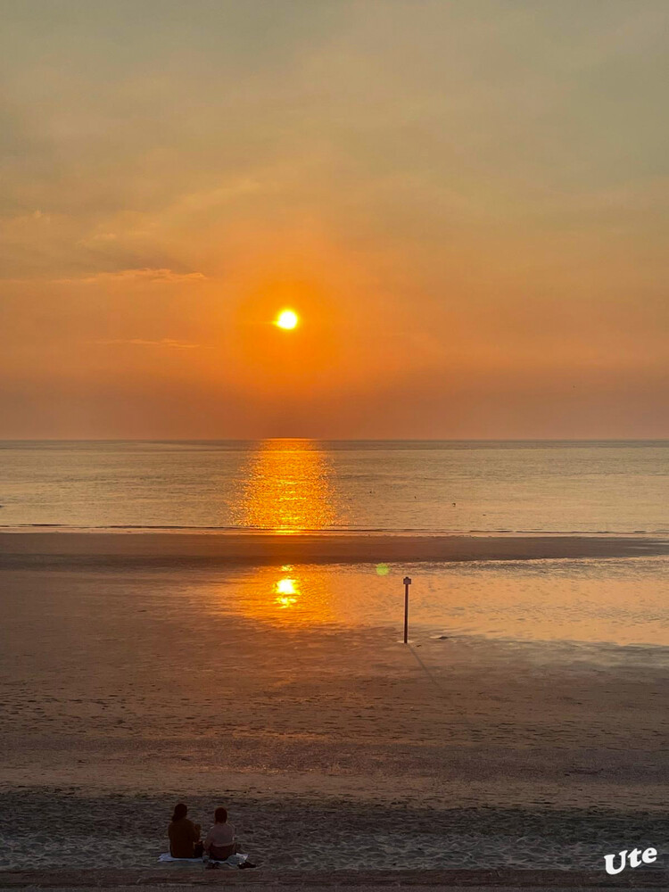 Sonnenuntergangsimpressionen Norderney
Schlüsselwörter: 2024
