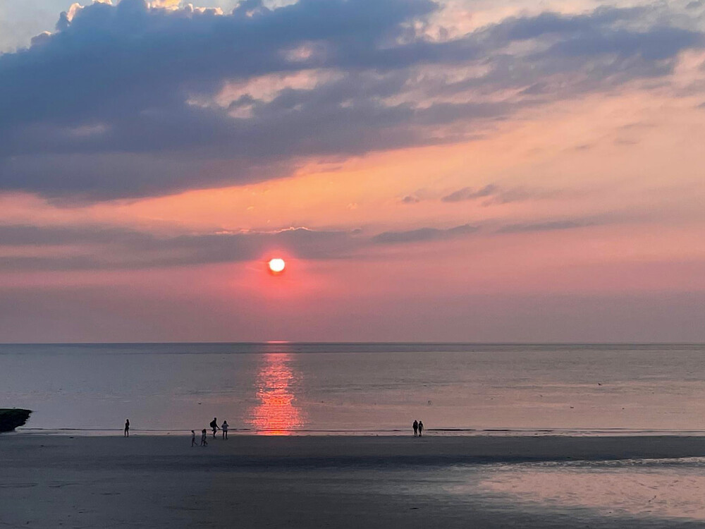 Sonnenuntergangsimpressionen Norderney
Schlüsselwörter: 2024