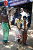 Dateiname=17_09_Brihadishvara-Tempel_Menschen_03.jpg
Dateigröße=1009KB
Abmessungen: 800x1200
hinzugefügt am: 19. November 2024 17_09_Brihadishvara-Tempel_Menschen_03.jpg