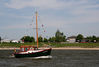 Dateiname=Kutter_im_Rhein_04.jpg
Dateigröße=273KB
Abmessungen: 850x573
hinzugefügt am: 28. Mai 2007 Kutter_im_Rhein_04.jpg