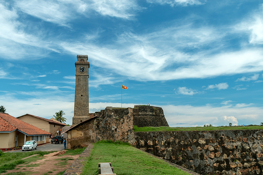 Galle - Festungsanlage
Die 1663 von den Niederländern errichtete Festung Galle ist wie die Altstadt Weltkulturerbe. Sie ist die größte erhaltene europäische Festung in Südasien und zeigt eine Verbindung von europäischen Architekturelementen und asiatischen Traditionen. laut Wikipedia
Schlüsselwörter: Sri Lanka, Galle