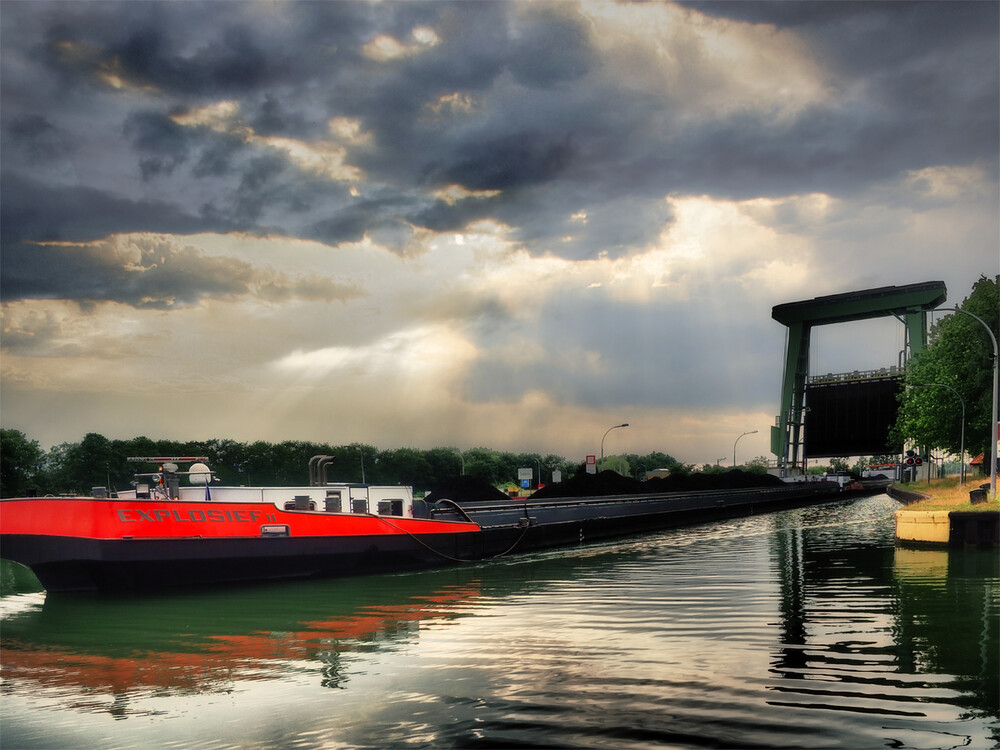 Fotoausflug am 24.06 2021 "180m Schiff"
Gerd
Schlüsselwörter: 2021