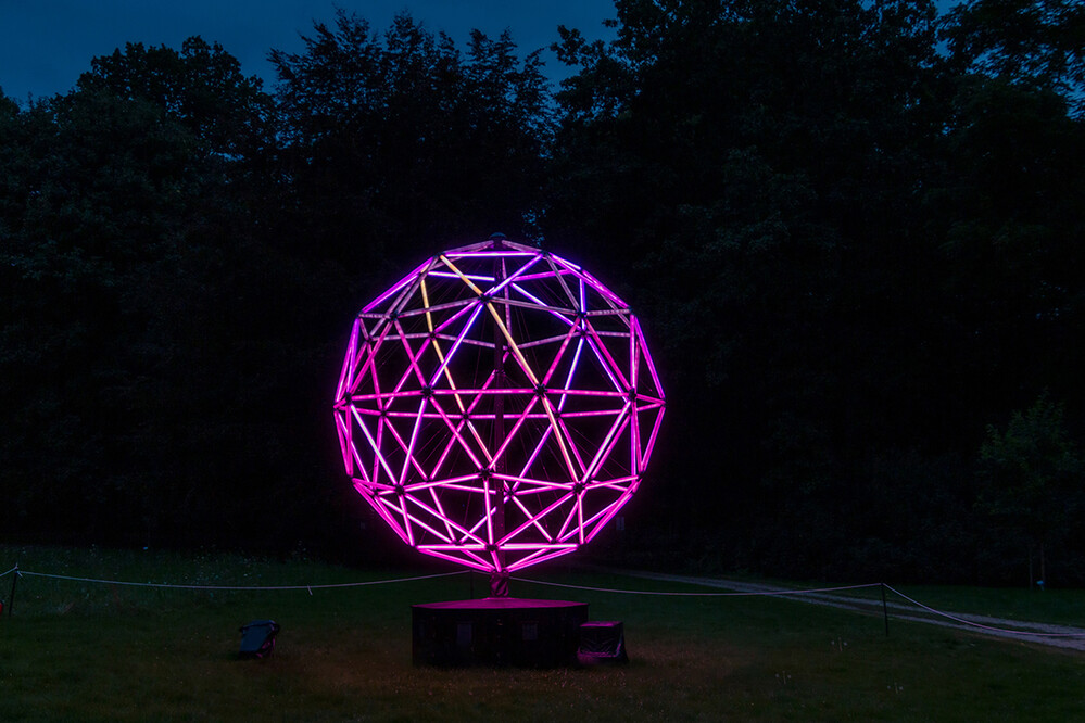 Lichtfestival Schloss Dyck Kugel
Marianne
Schlüsselwörter: 2021