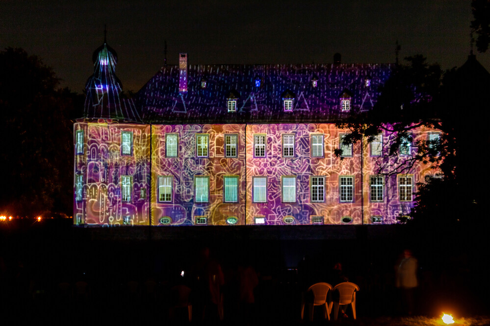 Lichtfestival Schloß Dyck Schloss
Marianne
Schlüsselwörter: 2021