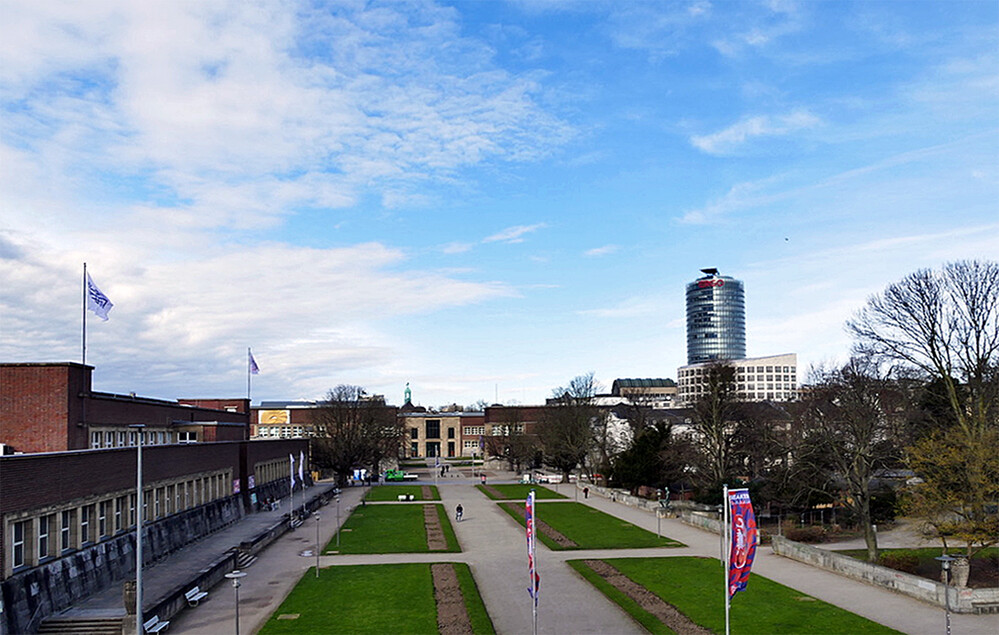 Düsseldorf Kunstpalast "Museumsviertel Düsseldorf"
Elise
Schlüsselwörter: 2024